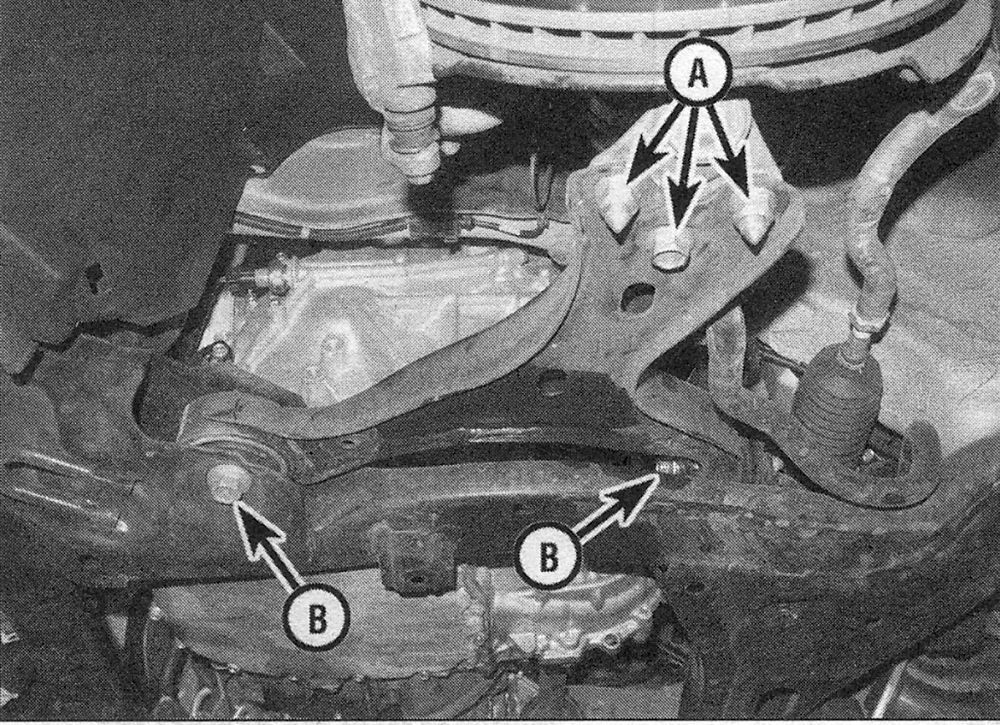 Honda Civic & CRV Suspension and steering | Control arm (front) - removal and installation